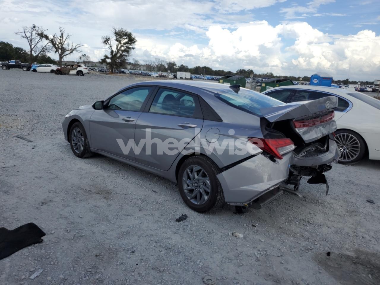 Photo 2 of 2025 HYUNDAI ELANTRA BLUE (VIN KMHLM4DJ3SU140935)