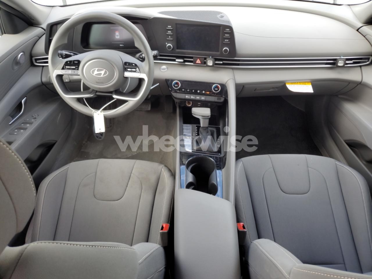 Photo 8 of 2025 HYUNDAI ELANTRA BLUE (VIN KMHLM4DJ3SU140935)