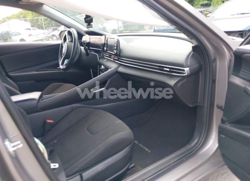 Photo 5 of 2022 Hyundai Elantra SEL (VIN KMHLN4AGXNU329804)