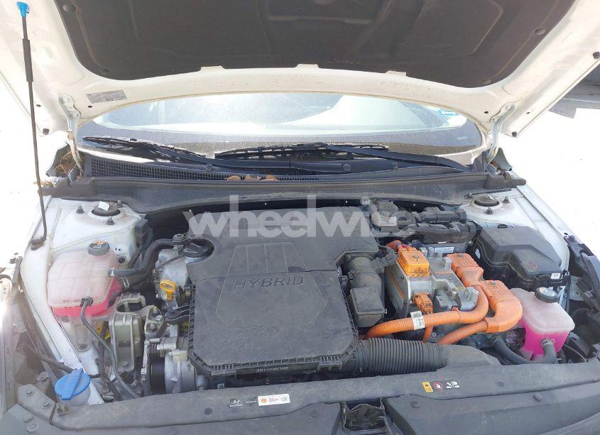 Photo 10 of 2022 Hyundai Elantra HYBRID LIMITED (VIN KMHLN4AJ2NU019478)