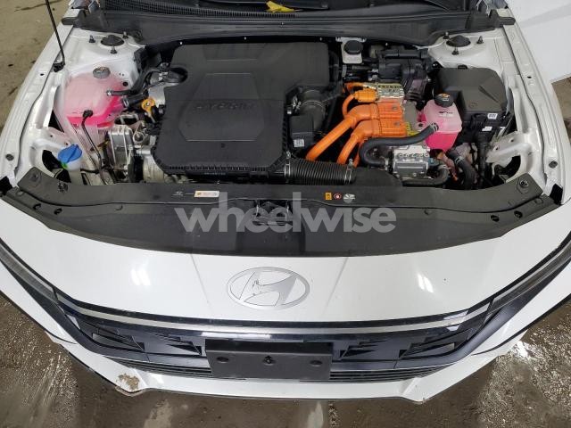 Photo 11 of 2025 HYUNDAI ELANTRA LIMITED (VIN KMHLN4DJ1SU165734)