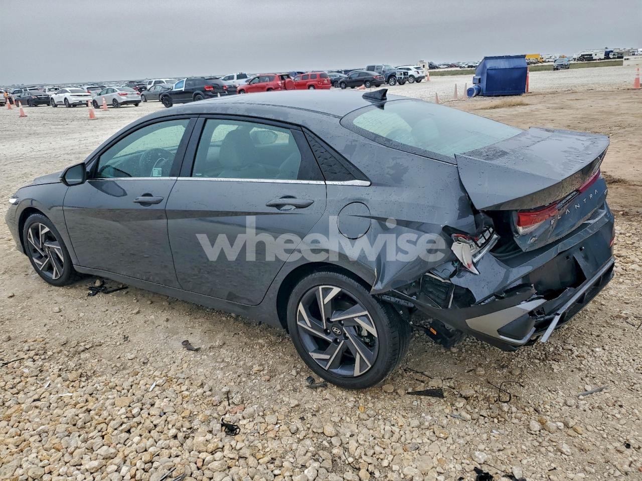 Photo 2 of 2025 HYUNDAI ELANTRA LIMITED (VIN KMHLN4DJ7SU145990)