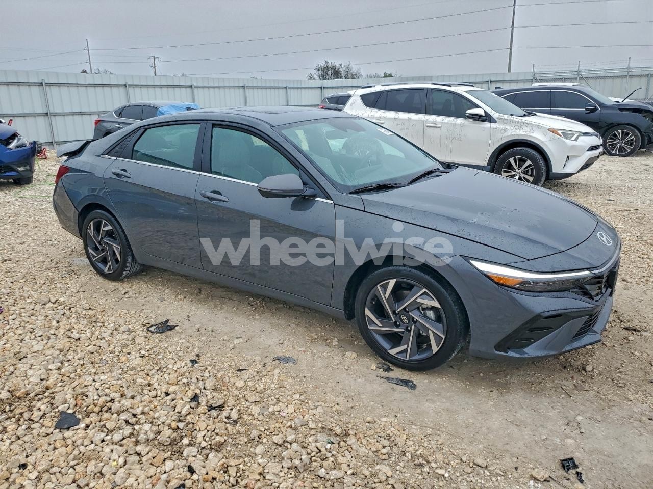 Photo 4 of 2025 HYUNDAI ELANTRA LIMITED (VIN KMHLN4DJ7SU145990)