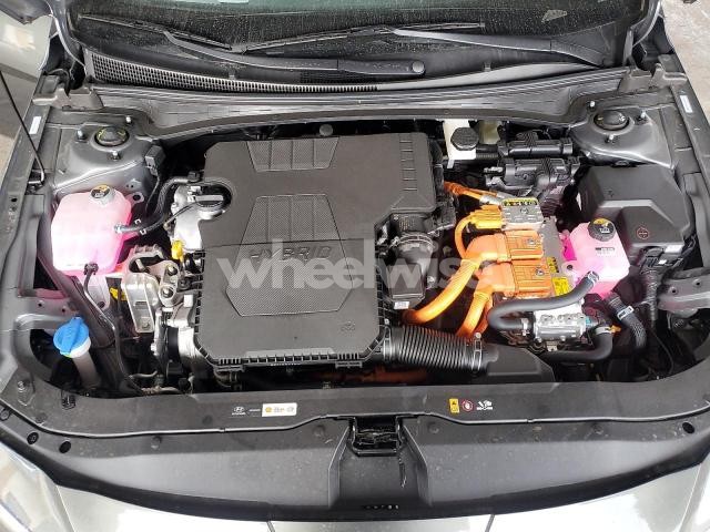 Photo 10 of 2025 HYUNDAI ELANTRA LIMITED (VIN KMHLN4DJ9SU167800)