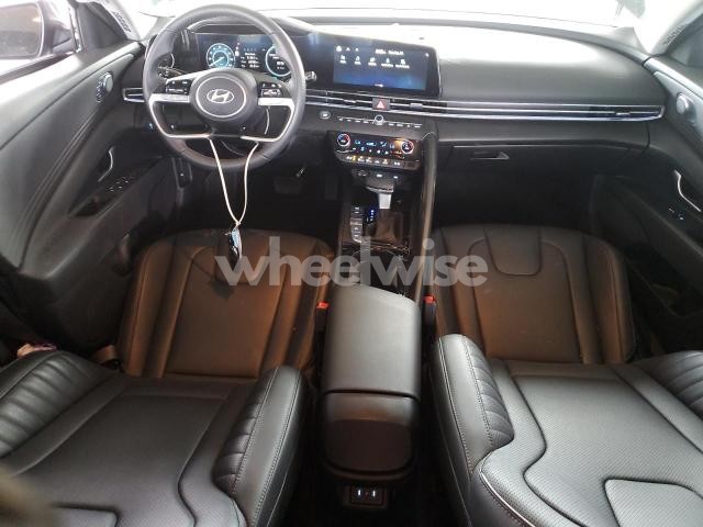 Photo 12 of 2025 HYUNDAI ELANTRA LIMITED (VIN KMHLN4DJ9SU167800)