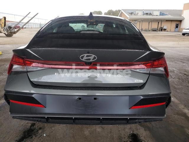 Photo 4 of 2025 HYUNDAI ELANTRA LIMITED (VIN KMHLN4DJ9SU167800)