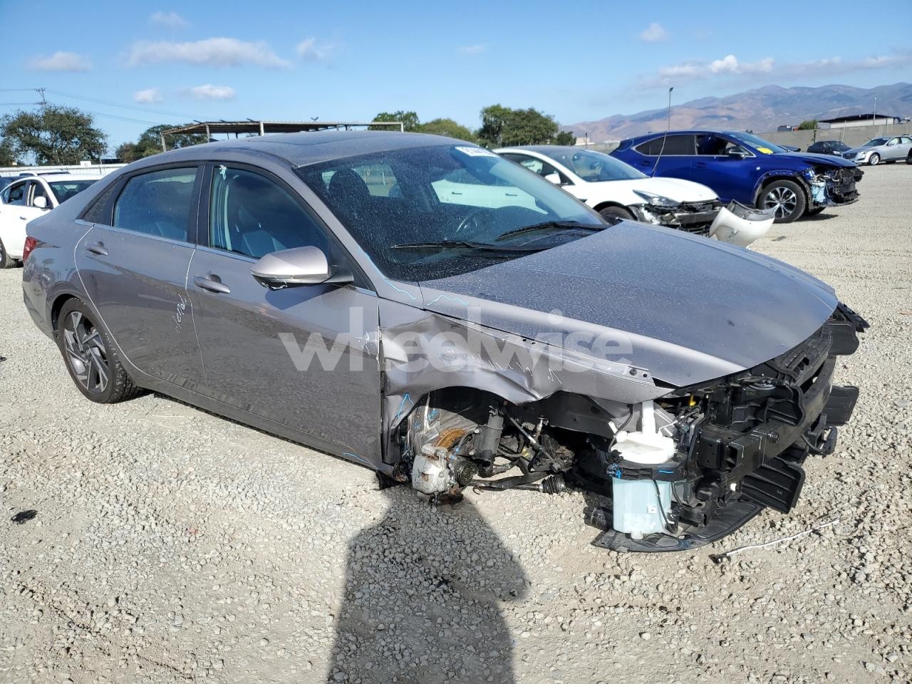Photo 4 of 2024 HYUNDAI ELANTRA LIMITED (VIN KMHLP4DG3RU724158)