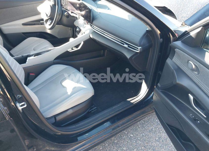 Photo 5 of 2024 Hyundai Elantra LIMITED (VIN KMHLP4DG3RU768600)