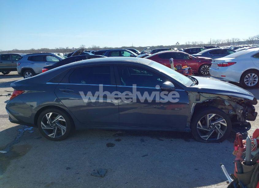 Photo 13 of 2024 Hyundai Elantra LIMITED (VIN KMHLP4DG3RU832182)