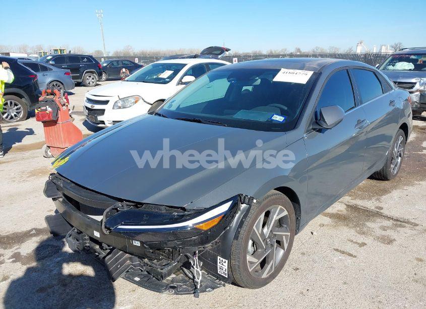 Photo 2 of 2024 Hyundai Elantra LIMITED (VIN KMHLP4DG3RU832182)