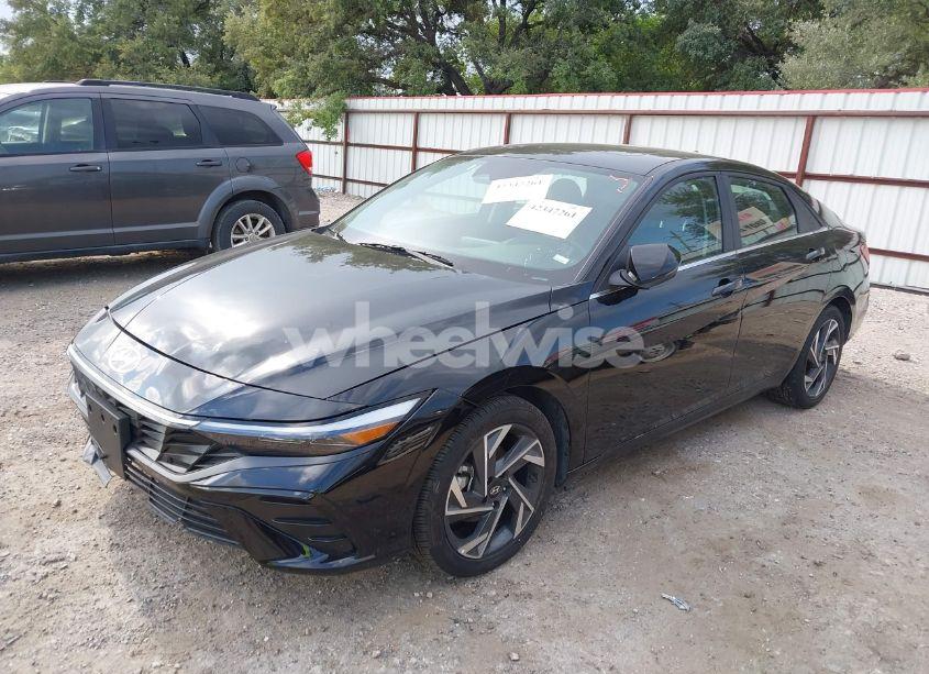 Photo 2 of 2024 Hyundai Elantra LIMITED (VIN KMHLP4DG5RU769067)