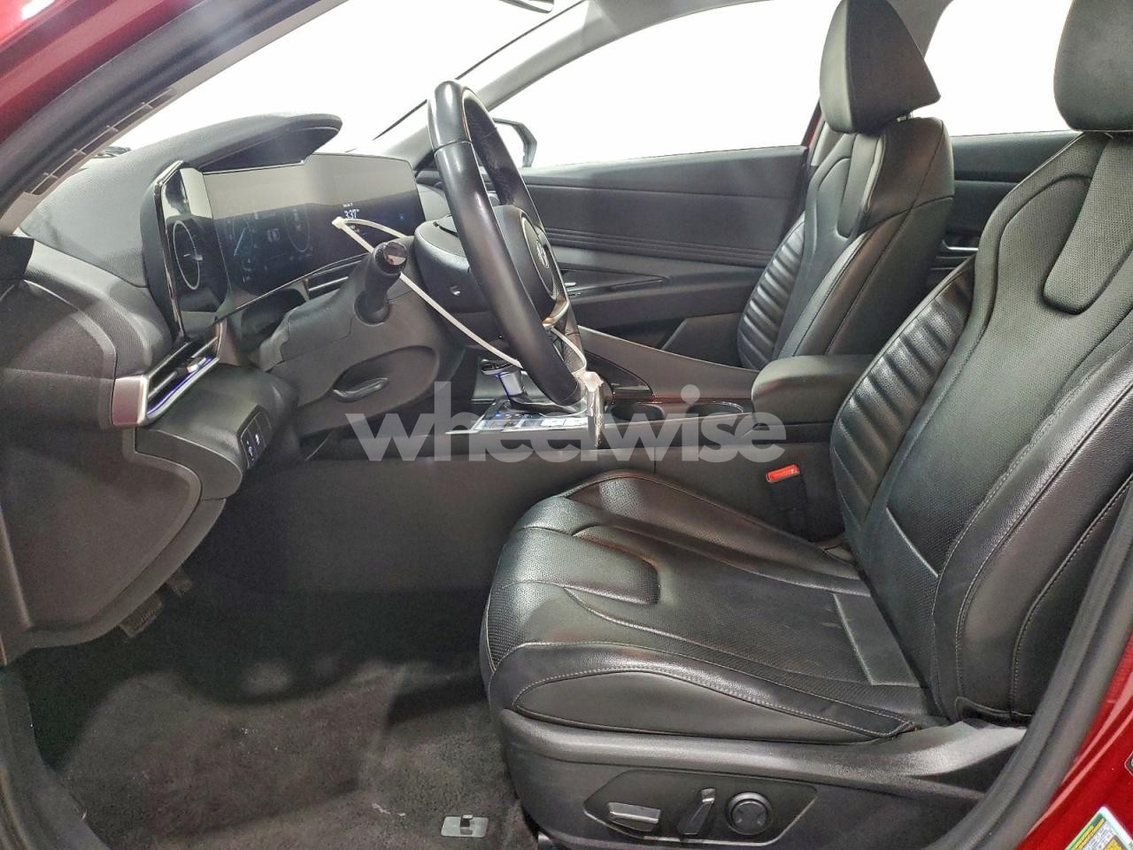 Photo 7 of 2024 HYUNDAI ELANTRA LIMITED (VIN KMHLP4DG8RU797820)