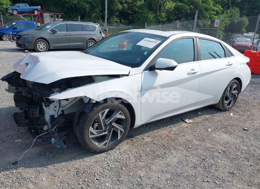 Photo 2 of 2024 Hyundai Elantra LIMITED (VIN KMHLP4DG9RU800577)