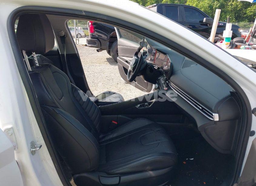 Photo 5 of 2024 Hyundai Elantra LIMITED (VIN KMHLP4DG9RU800577)