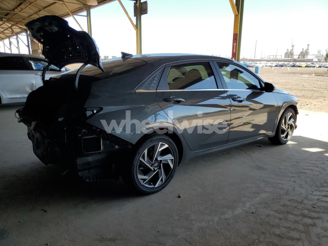 Photo 3 of 2025 HYUNDAI ELANTRA LIMITED (VIN KMHLP4DGXSU957413)