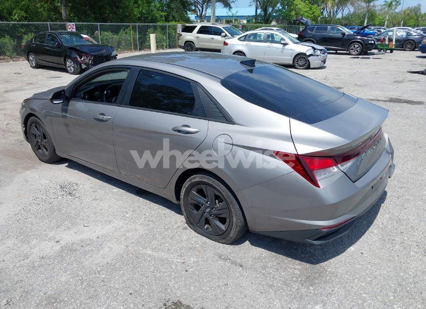 Photo 3 of 2021 Hyundai Elantra SEL (VIN KMHLS4AG5MU065575)