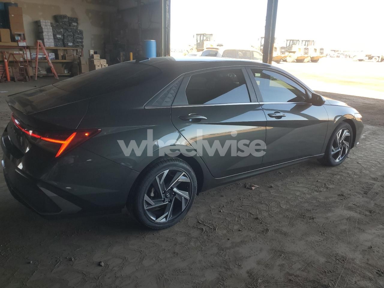 Photo 3 of 2024 HYUNDAI ELANTRA SEL (VIN KMHLS4DG0RU673829)