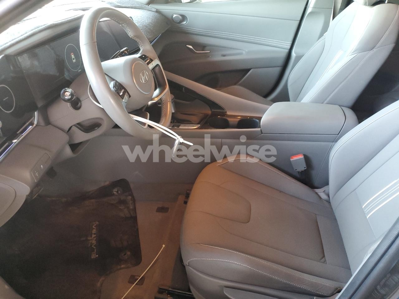 Photo 7 of 2024 HYUNDAI ELANTRA SEL (VIN KMHLS4DG0RU673829)