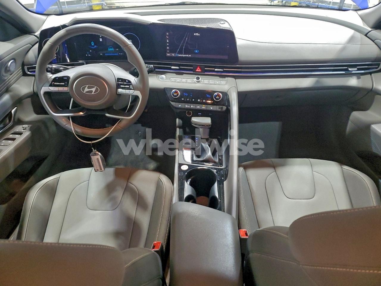 Photo 8 of 2025 HYUNDAI ELANTRA SEL (VIN KMHLS4DG0SU862602)