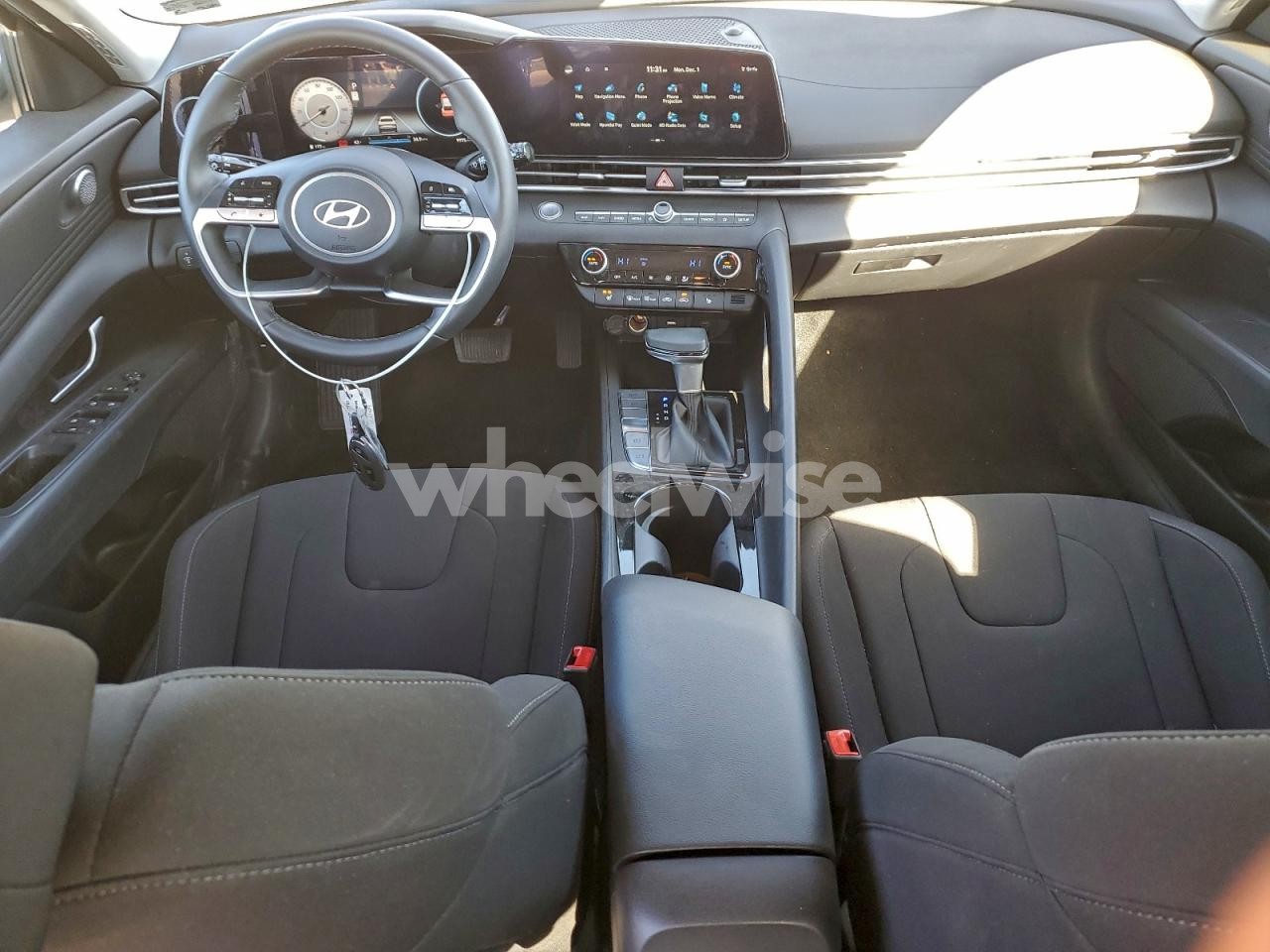 Photo 8 of 2025 HYUNDAI ELANTRA SEL (VIN KMHLS4DG0SU981704)