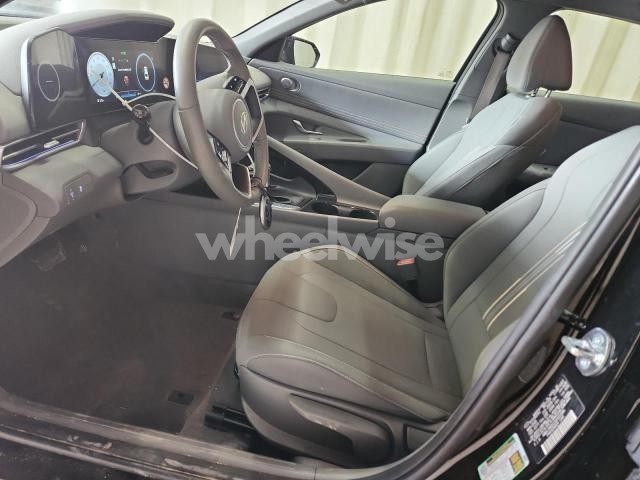 Photo 9 of 2025 HYUNDAI ELANTRA SEL (VIN KMHLS4DG1SU001686)