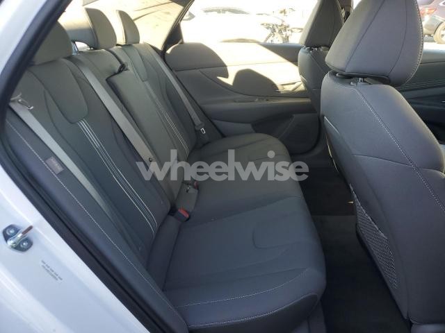 Photo 2 of 2025 HYUNDAI ELANTRA SEL (VIN KMHLS4DG1SU032534)