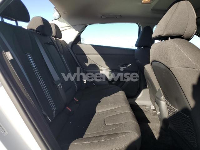 Photo 13 of 2025 HYUNDAI ELANTRA SEL (VIN KMHLS4DG1SU882020)
