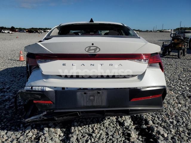 Photo 2 of 2025 HYUNDAI ELANTRA SEL (VIN KMHLS4DG1SU882020)