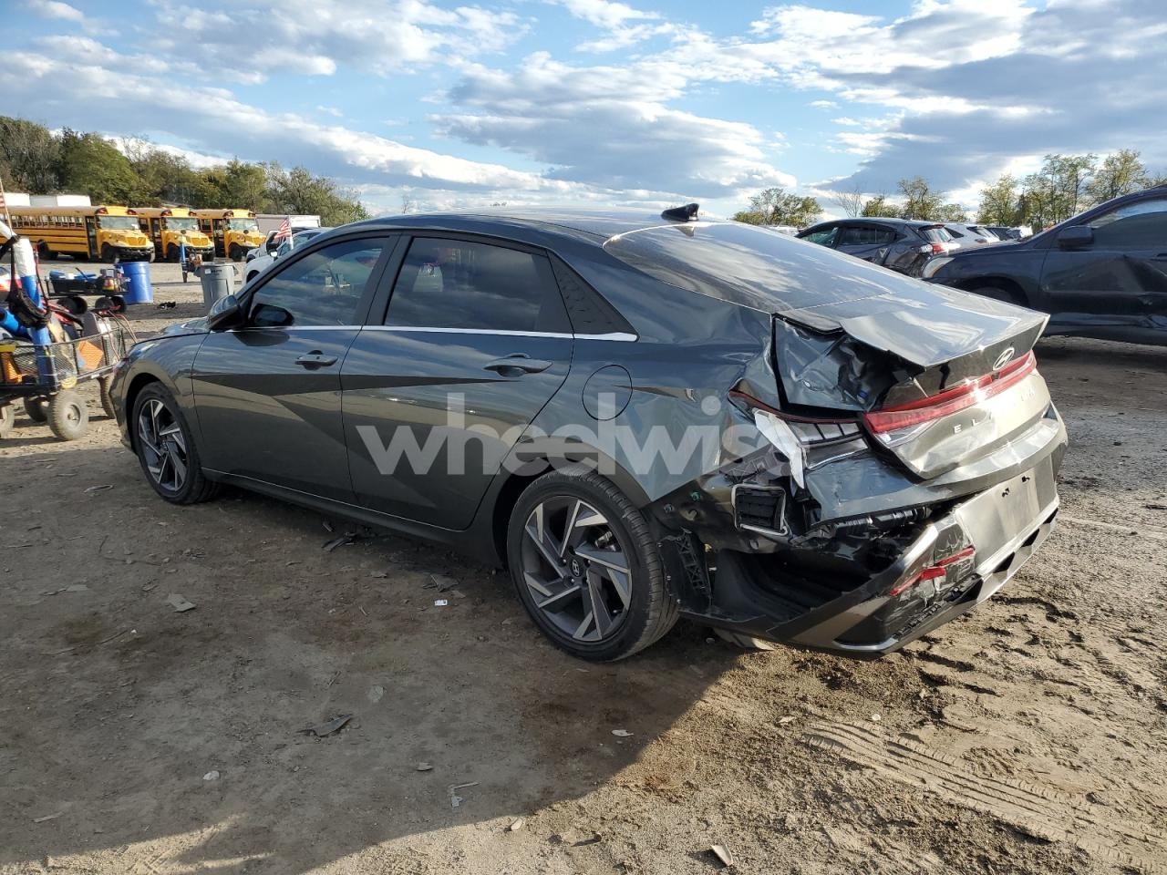 Photo 2 of 2025 HYUNDAI ELANTRA SEL (VIN KMHLS4DG1SU895947)