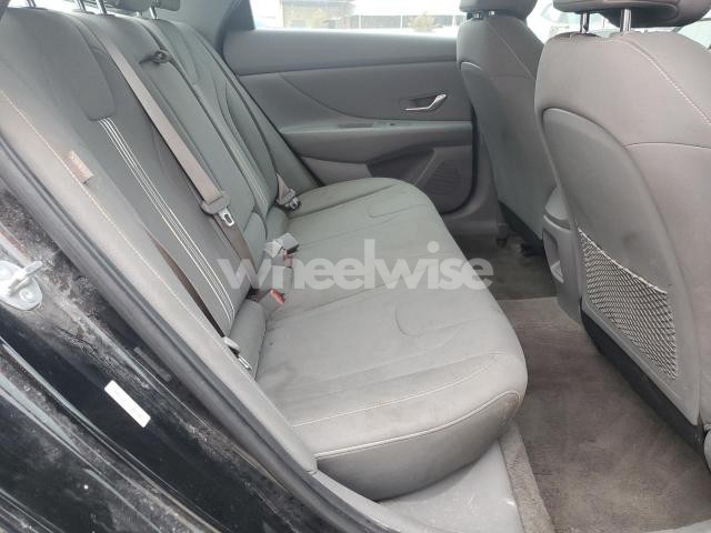 2025 HYUNDAI ELANTRA SEL (VIN KMHLS4DG1SU904940) main photo