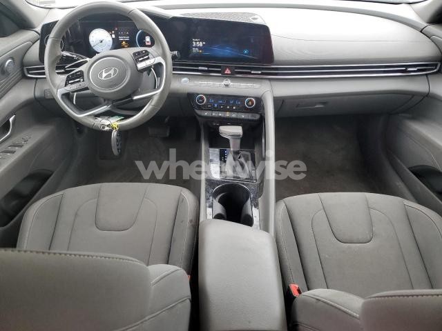 Photo 9 of 2025 HYUNDAI ELANTRA SEL (VIN KMHLS4DG1SU904940)