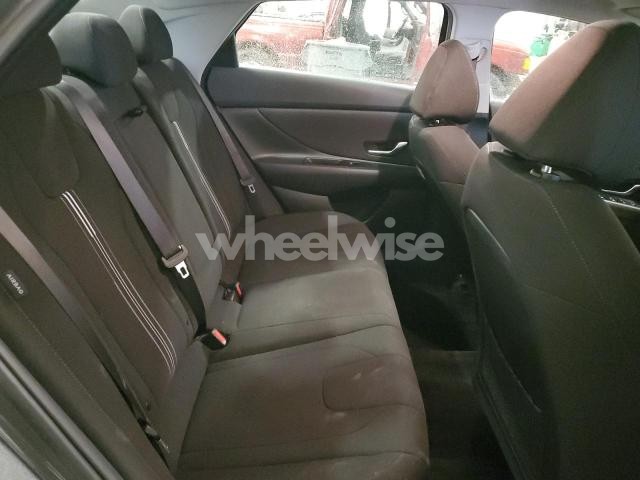 Photo 7 of 2025 HYUNDAI ELANTRA SEL (VIN KMHLS4DG1SU913086)