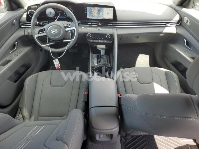 Photo 9 of 2024 HYUNDAI ELANTRA SEL (VIN KMHLS4DG2RU687232)