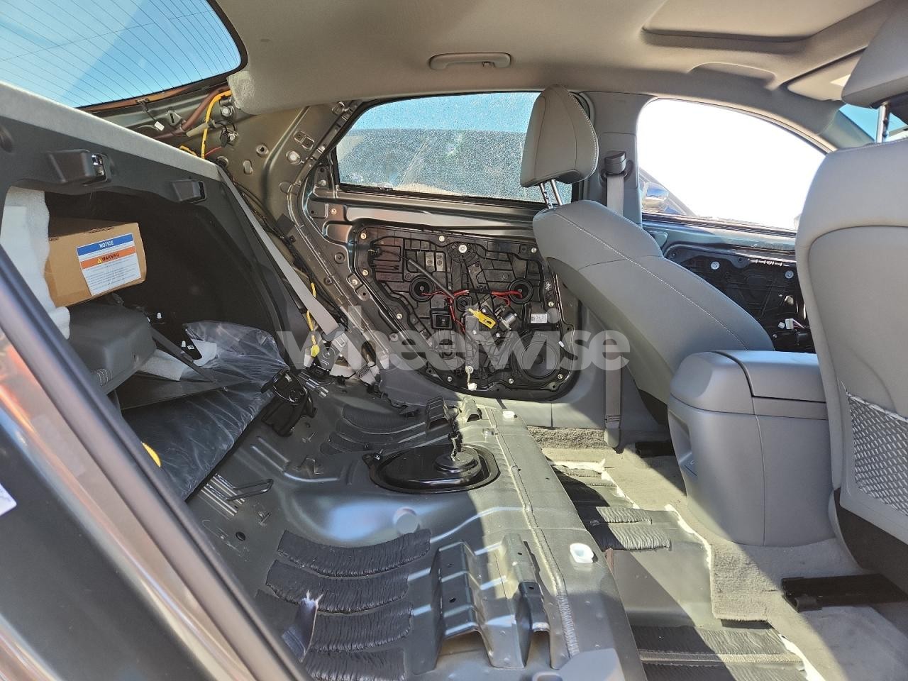 Photo 10 of 2024 HYUNDAI ELANTRA SEL (VIN KMHLS4DG2RU807109)