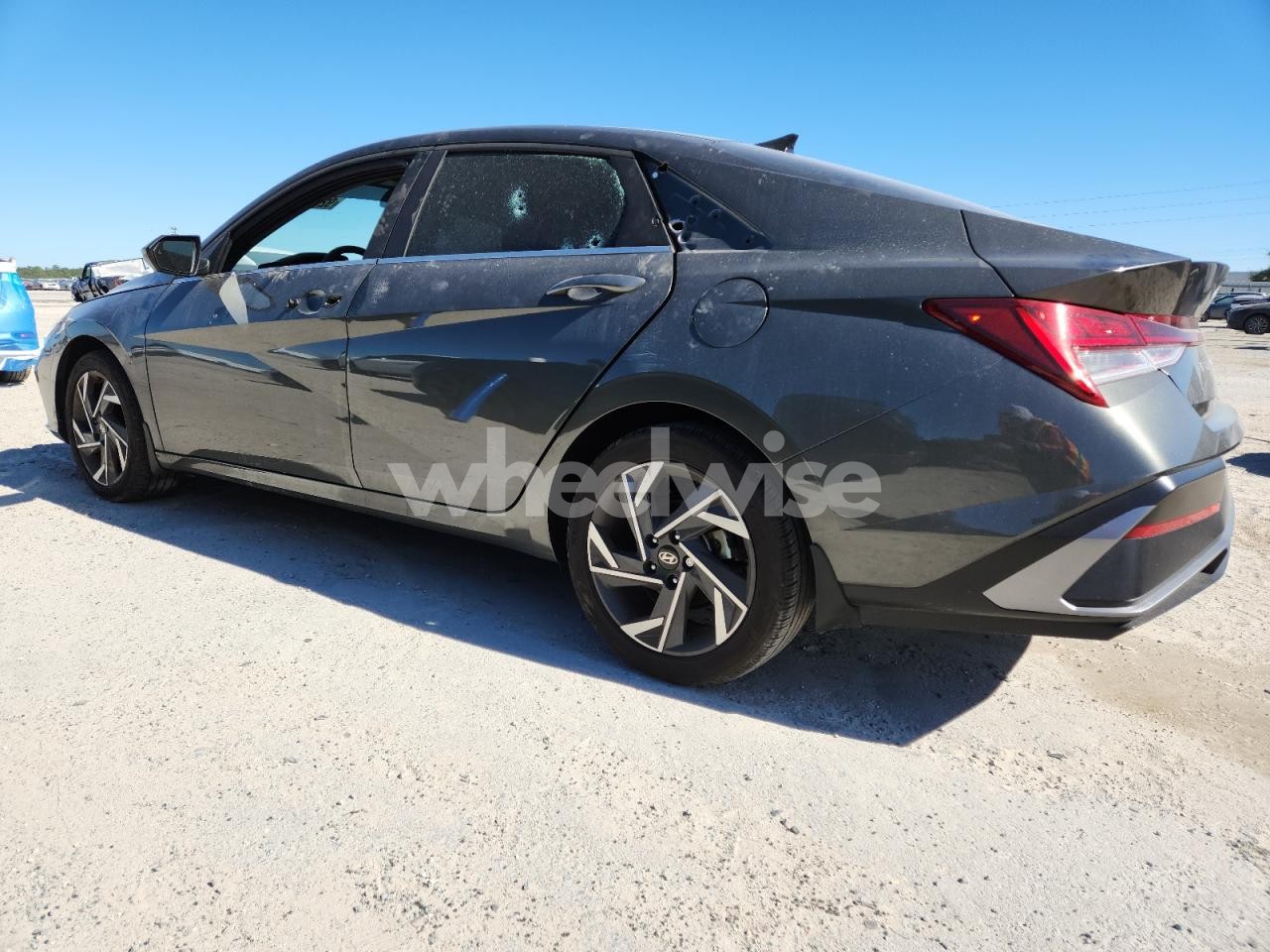 Photo 2 of 2024 HYUNDAI ELANTRA SEL (VIN KMHLS4DG2RU807109)