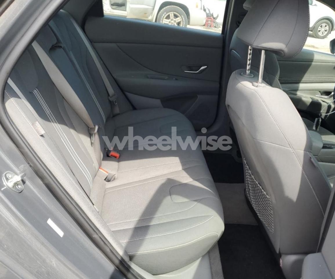 Photo 10 of 2024 HYUNDAI ELANTRA SEL (VIN KMHLS4DG3RU717919)