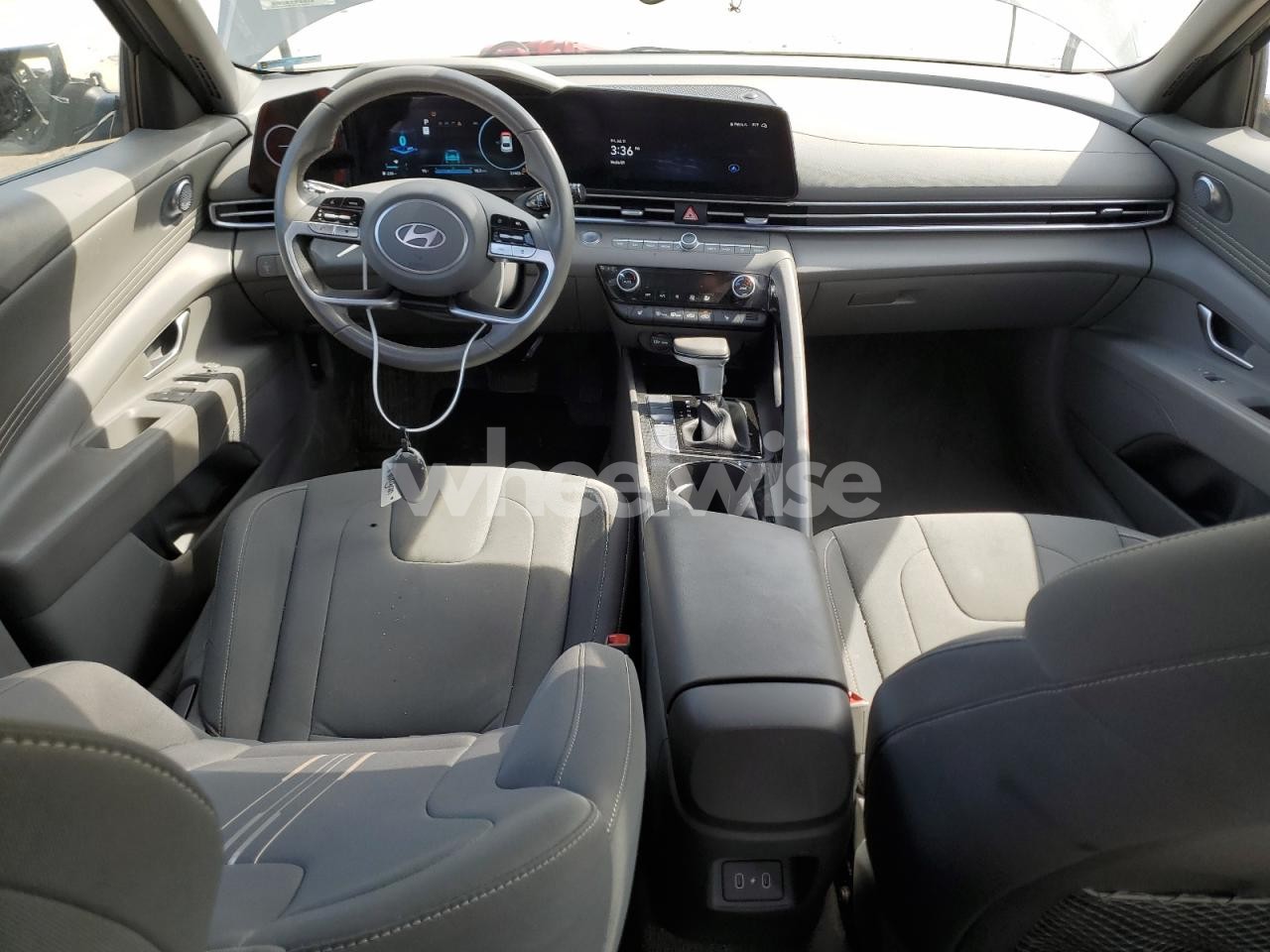 Photo 8 of 2024 HYUNDAI ELANTRA SEL (VIN KMHLS4DG3RU717919)