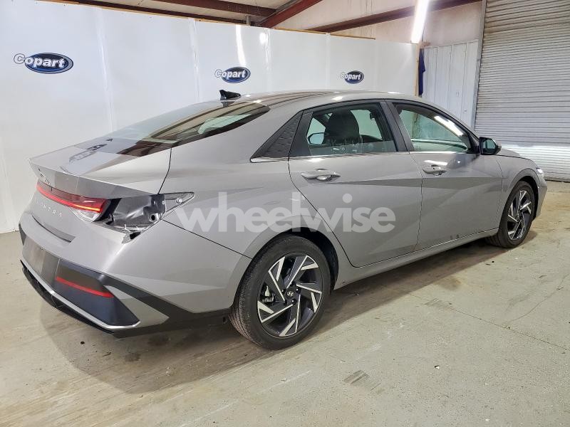 Photo 3 of 2025 HYUNDAI ELANTRA SEL (VIN KMHLS4DG3SU019428)