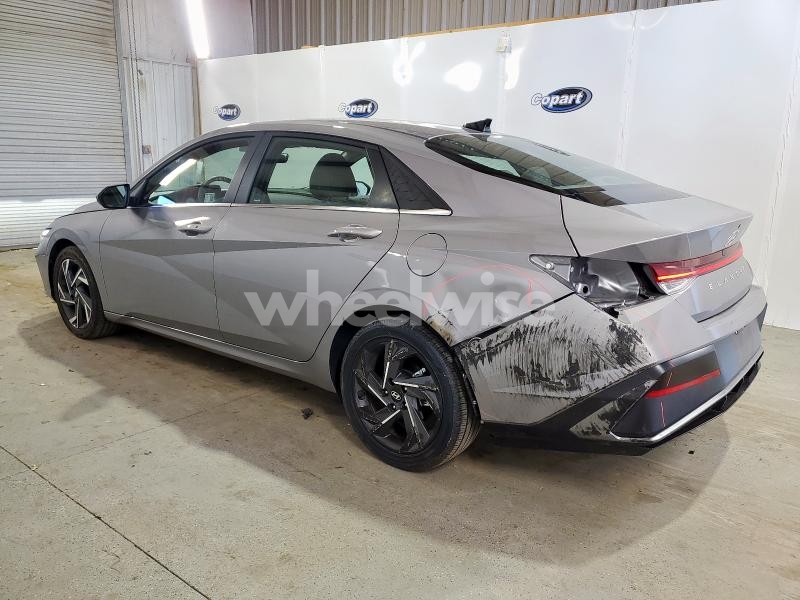 Photo 6 of 2025 HYUNDAI ELANTRA SEL (VIN KMHLS4DG3SU019428)