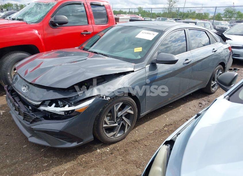 Photo 2 of 2024 Hyundai Elantra SEL (VIN KMHLS4DG4RU764439)