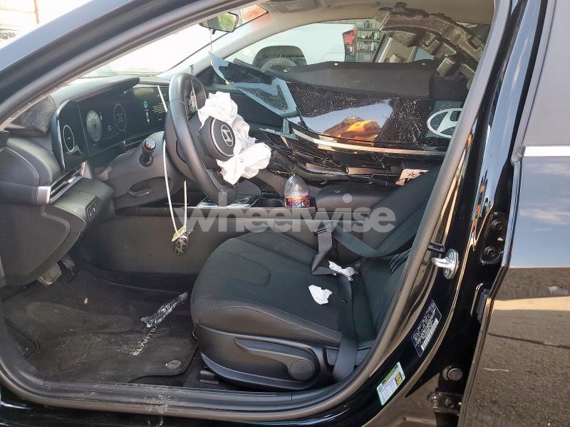 Photo 13 of 2024 HYUNDAI ELANTRA SEL (VIN KMHLS4DG4RU827846)