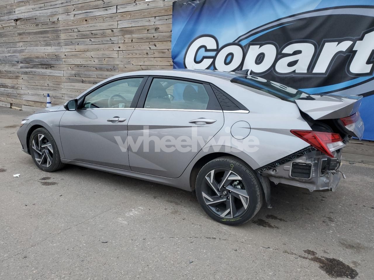 Photo 2 of 2025 HYUNDAI ELANTRA SEL (VIN KMHLS4DG4SU019437)