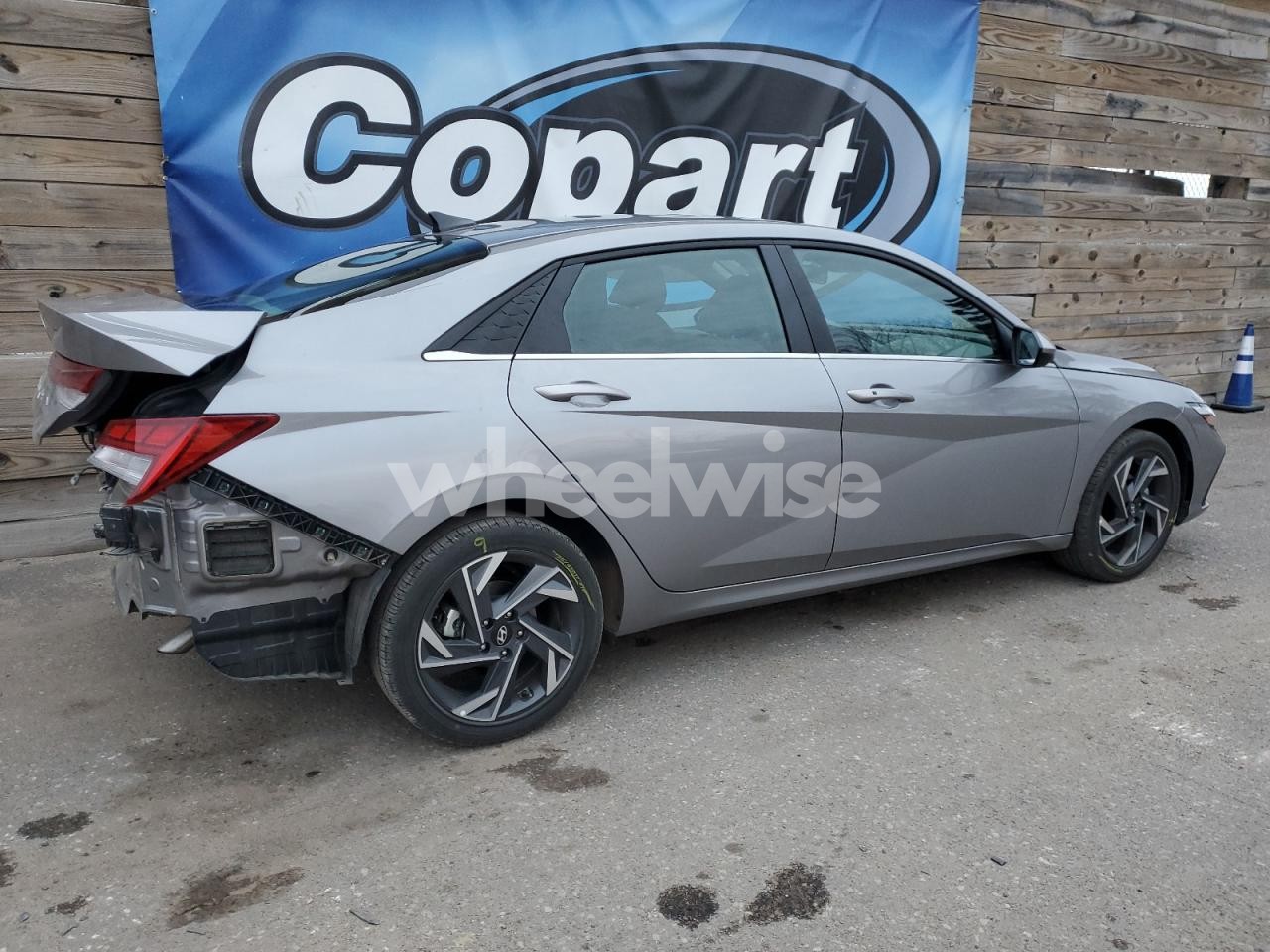 Photo 3 of 2025 HYUNDAI ELANTRA SEL (VIN KMHLS4DG4SU019437)