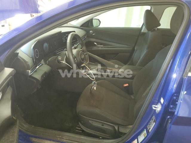Photo 4 of 2025 HYUNDAI ELANTRA SEL (VIN KMHLS4DG4SU954943)
