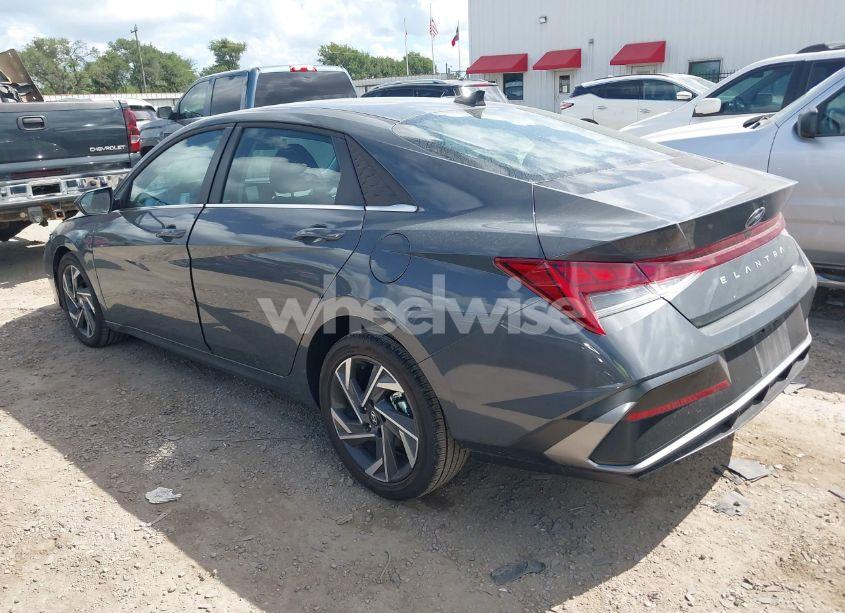 Photo 3 of 2025 Hyundai Elantra SEL CONVENIENCE (VIN KMHLS4DG4SU965621)