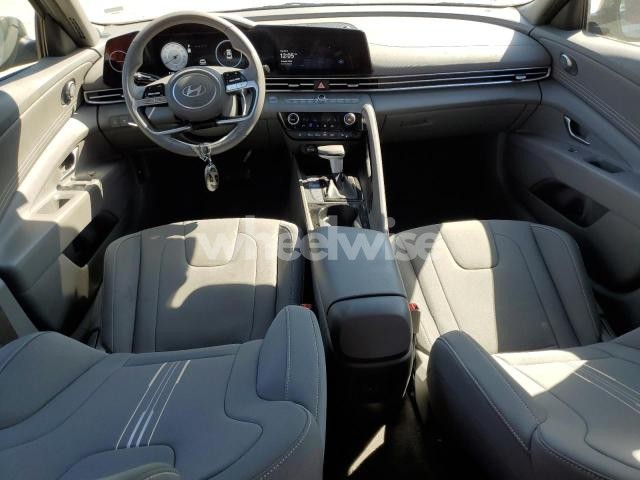 Photo 4 of 2025 HYUNDAI ELANTRA SEL (VIN KMHLS4DG4SU978465)