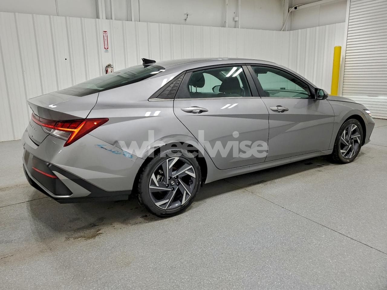 Photo 3 of 2025 HYUNDAI ELANTRA SEL (VIN KMHLS4DG5SU906139)