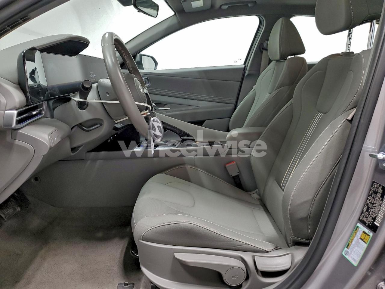 Photo 7 of 2025 HYUNDAI ELANTRA SEL (VIN KMHLS4DG5SU906139)