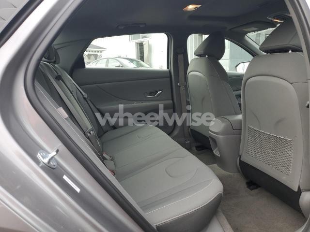 Photo 3 of 2025 HYUNDAI ELANTRA SEL (VIN KMHLS4DG5SU908313)