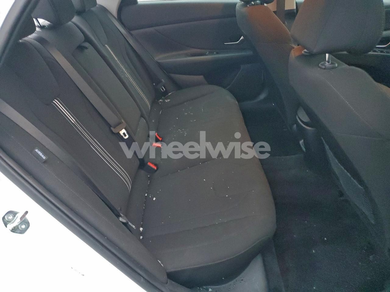 Photo 10 of 2025 HYUNDAI ELANTRA SEL (VIN KMHLS4DG5SU912488)